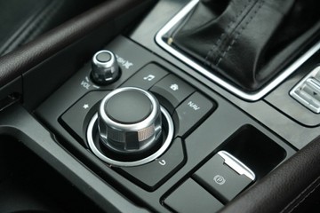 https://vehicle-cdn.autoleague.cloud/30640_U513136_33.jpg