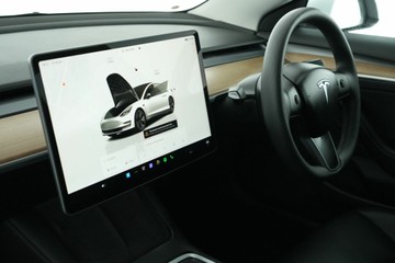 https://vehicle-cdn.autoleague.cloud/30640_U513188_26.jpg