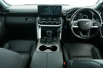 https://vehicle-cdn.autoleague.cloud/30640_U513251_16.jpg