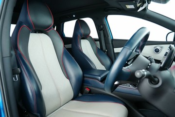 https://vehicle-cdn.autoleague.cloud/30640_U513355_16.jpg