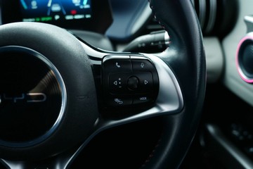https://vehicle-cdn.autoleague.cloud/30640_U513355_20.jpg