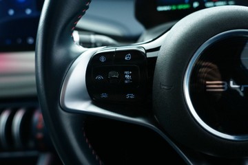 https://vehicle-cdn.autoleague.cloud/30640_U513355_22.jpg