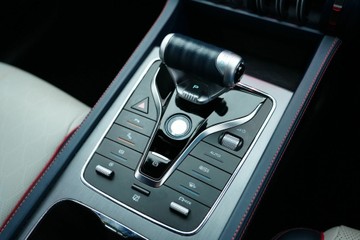 https://vehicle-cdn.autoleague.cloud/30640_U513355_24.jpg