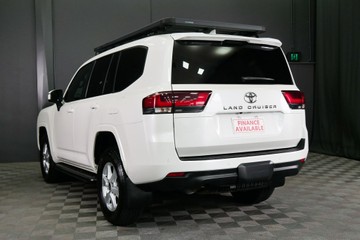 https://vehicle-cdn.autoleague.cloud/30640_U513387_6.jpg