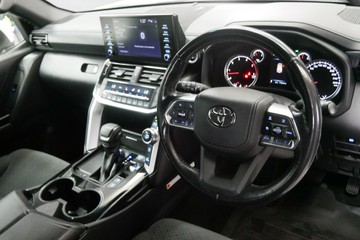 https://vehicle-cdn.autoleague.cloud/30640_U513387_8.jpg