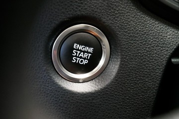 https://vehicle-cdn.autoleague.cloud/30640_U600022_16.jpg