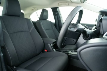https://vehicle-cdn.autoleague.cloud/30640_U600029_14.jpg