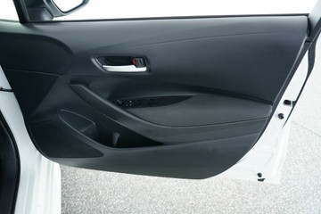 https://vehicle-cdn.autoleague.cloud/30640_U600029_16.jpg