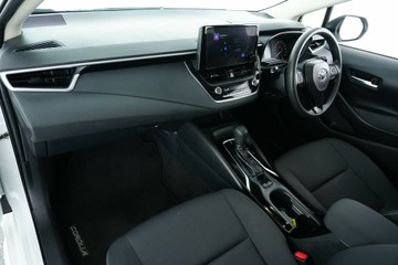 https://vehicle-cdn.autoleague.cloud/30640_U600030_24.jpg