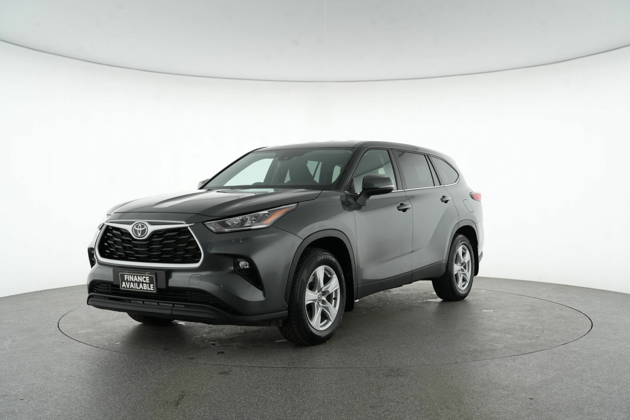 Toyota Kluger image 4
