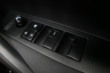 https://vehicle-cdn.autoleague.cloud/30640_U600035_19.jpg