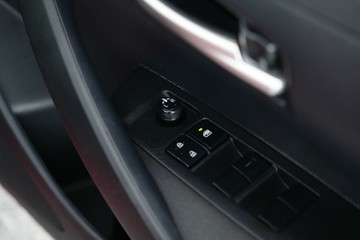 https://vehicle-cdn.autoleague.cloud/30640_U600049_17.jpg