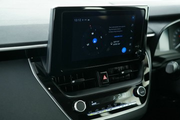 https://vehicle-cdn.autoleague.cloud/30640_U600049_27.jpg