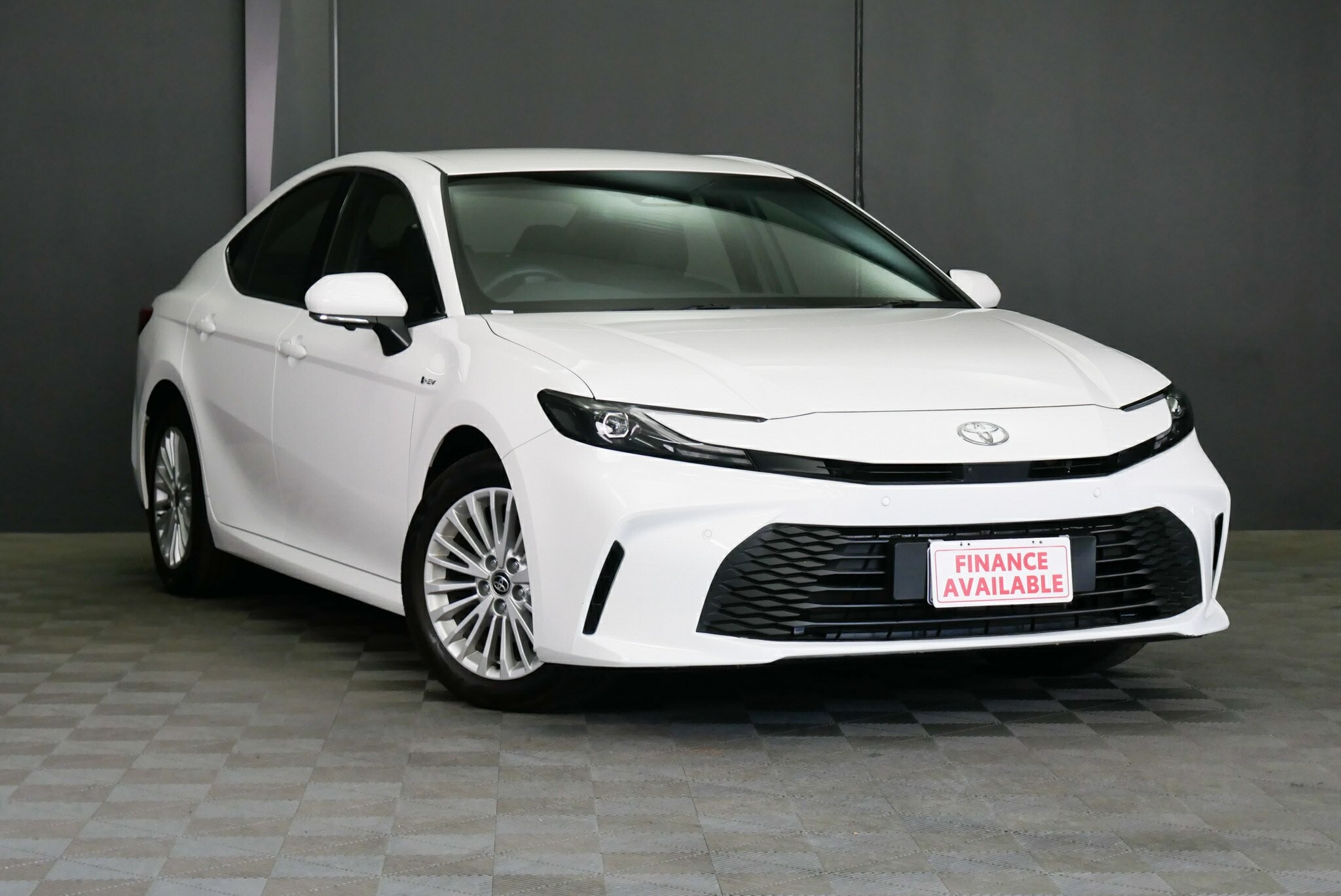 Toyota Camry image 1