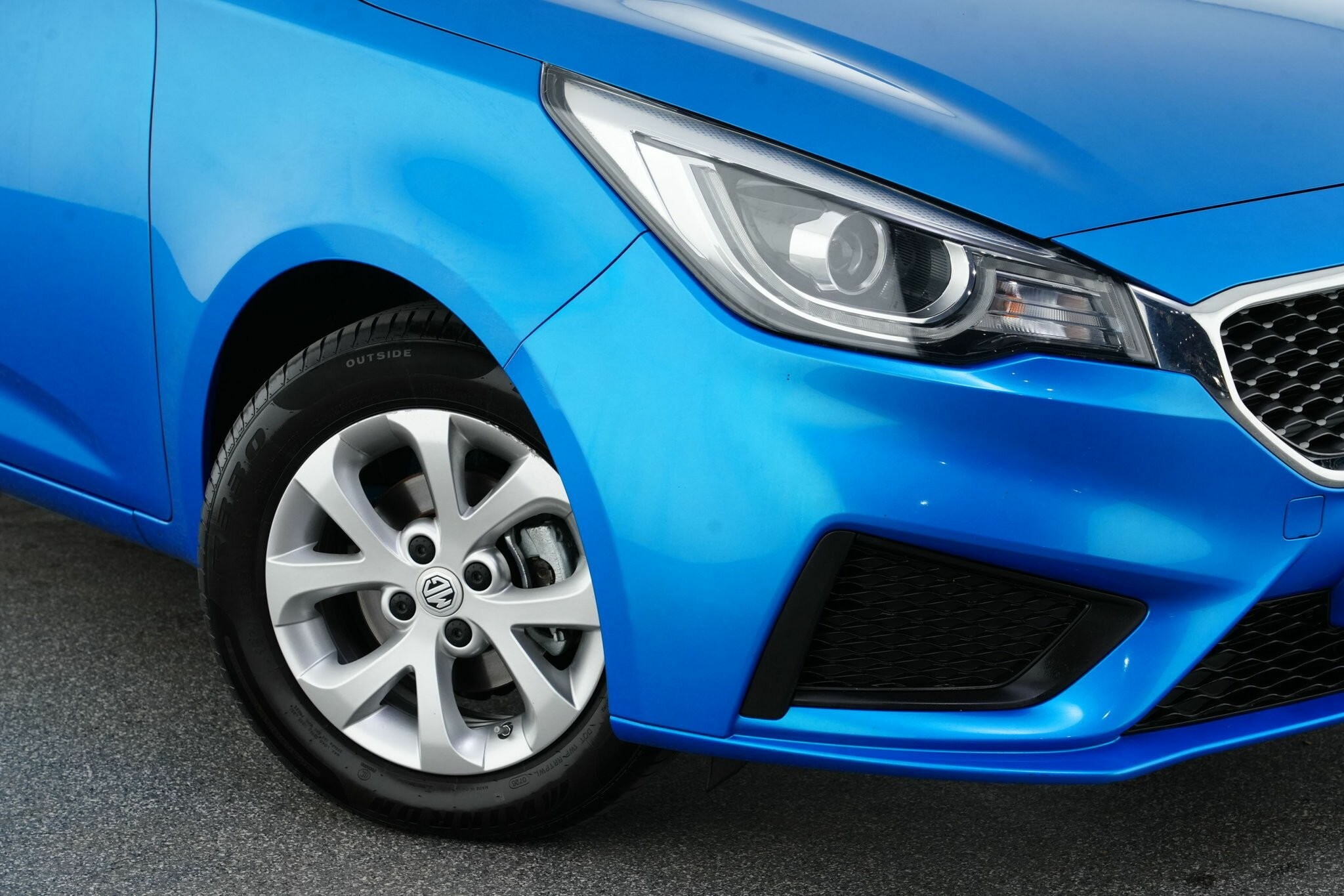 MG Mg3 image 2