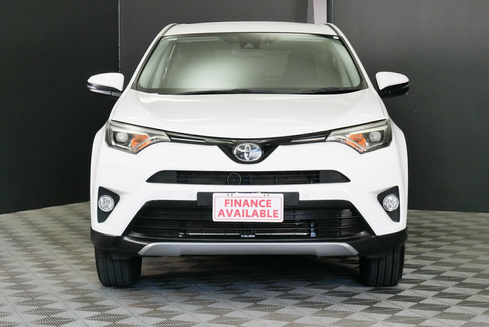 Toyota Rav4 image 2