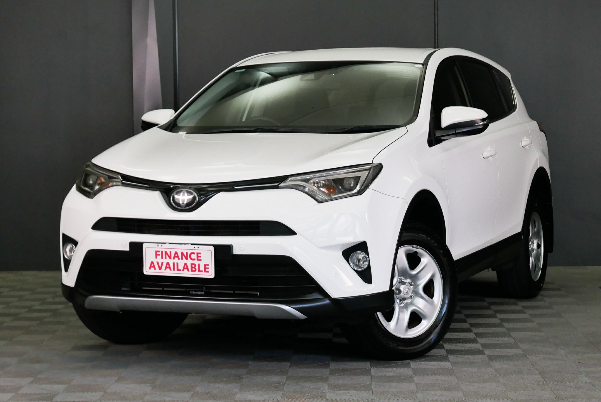 Toyota Rav4 image 3