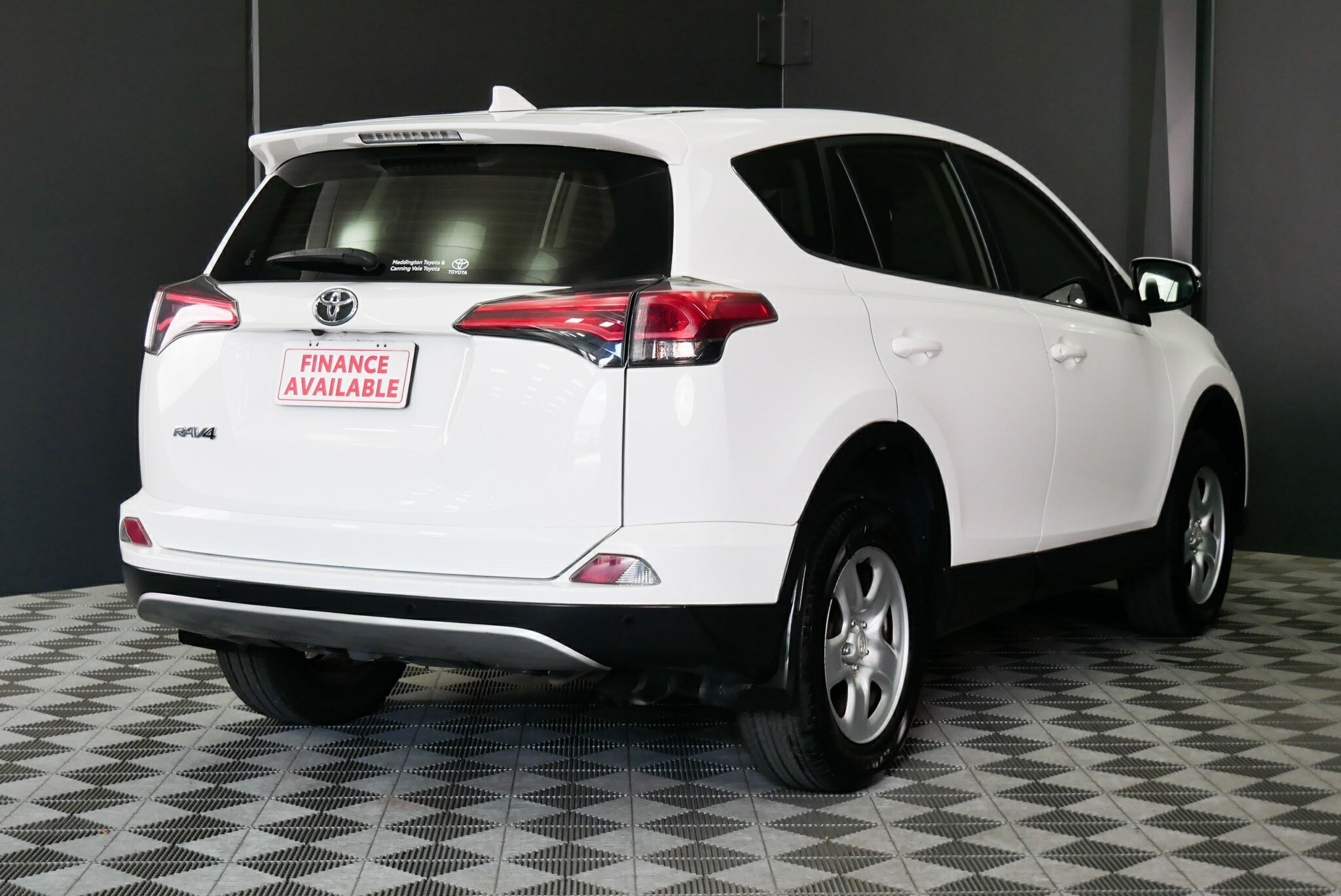 Toyota Rav4 image 4