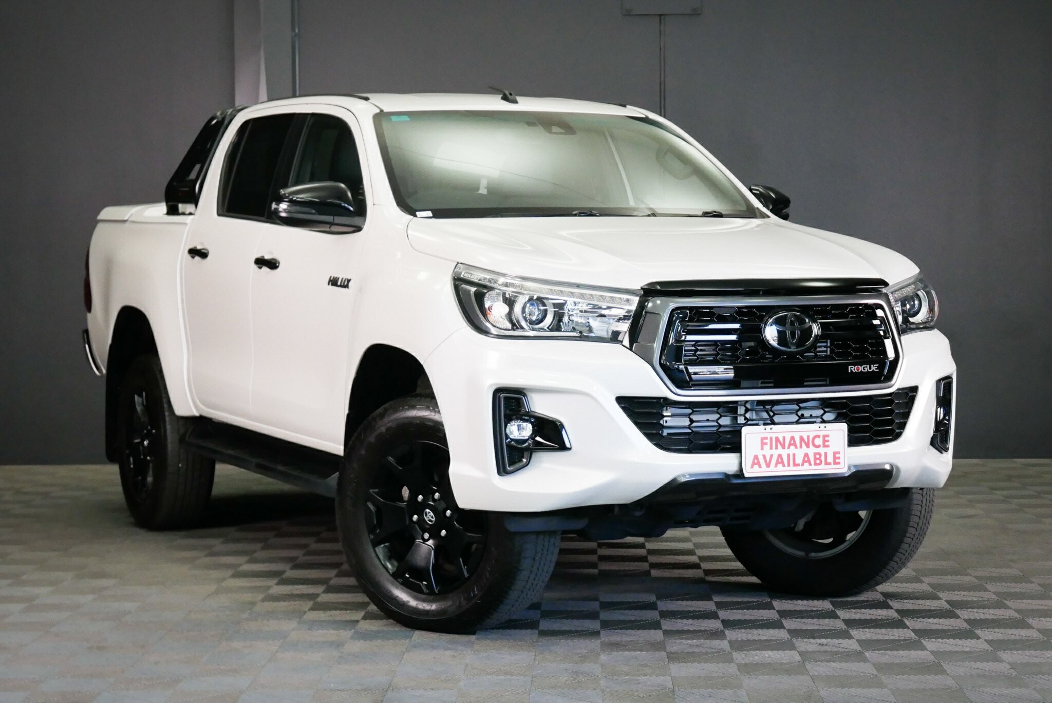 Toyota Hilux image 1