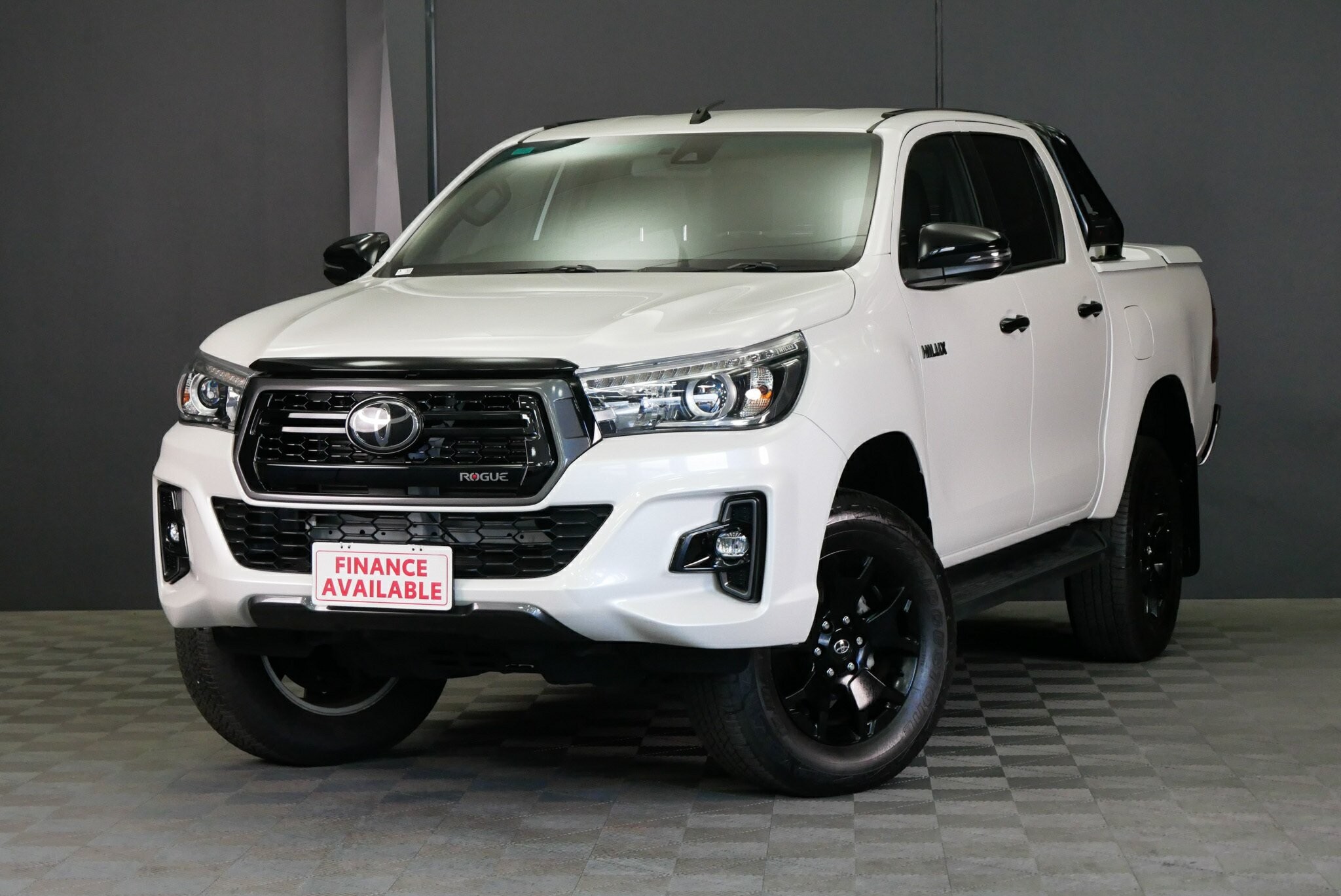 Toyota Hilux image 3