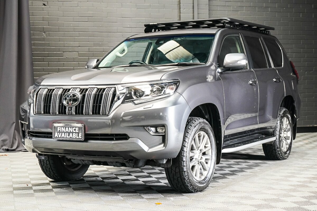 Toyota Landcruiser Prado image 4