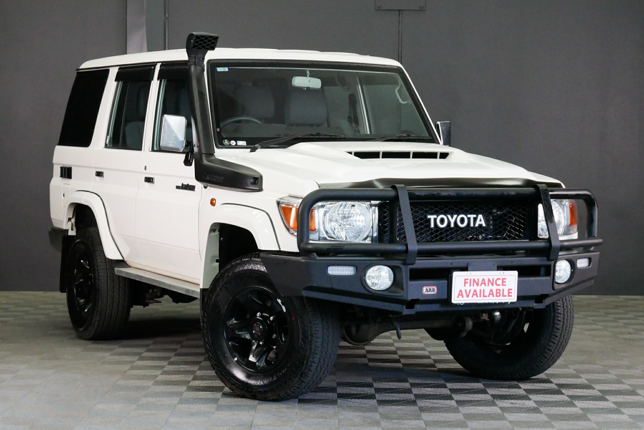 Toyota Landcruiser image 1
