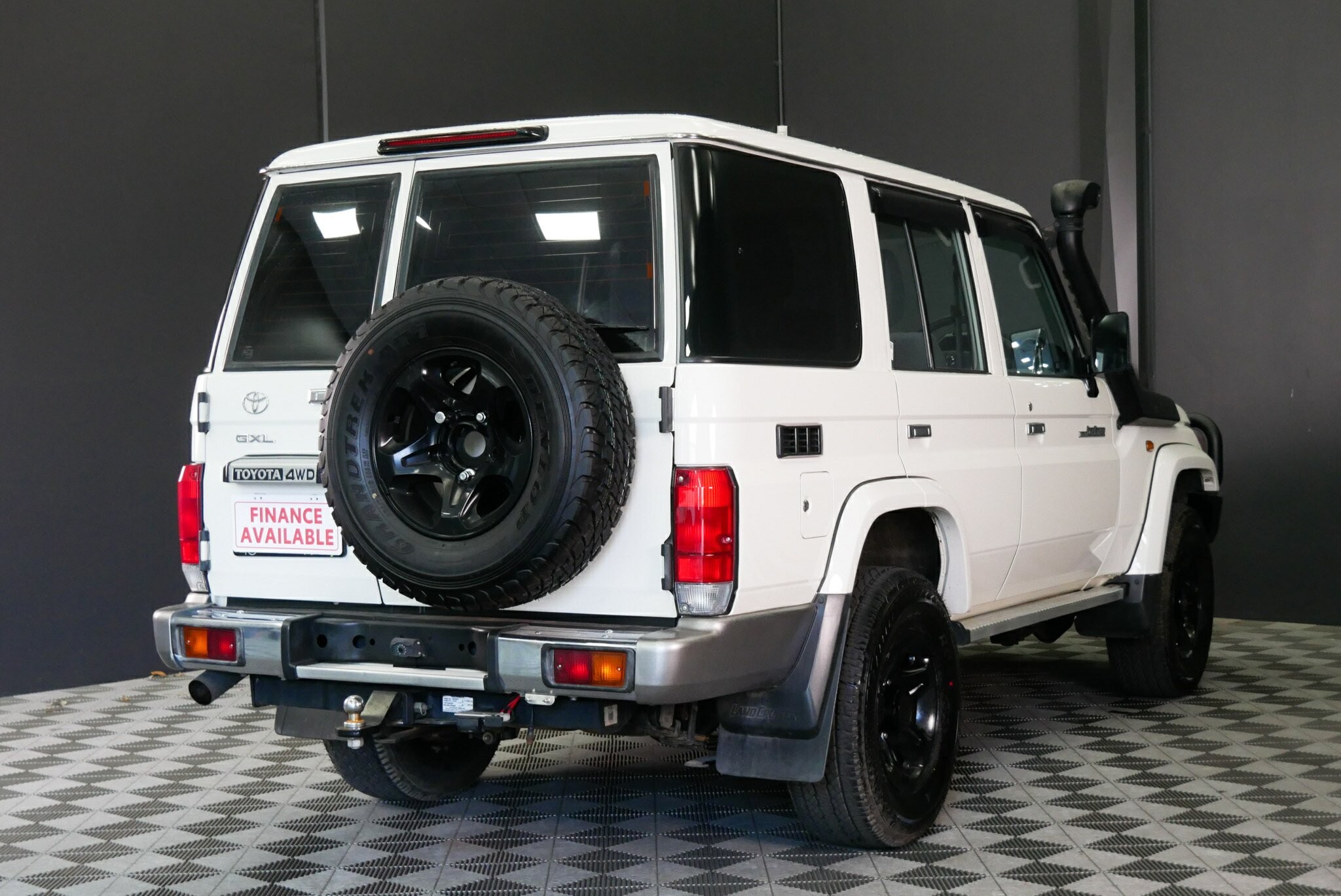 Toyota Landcruiser image 4
