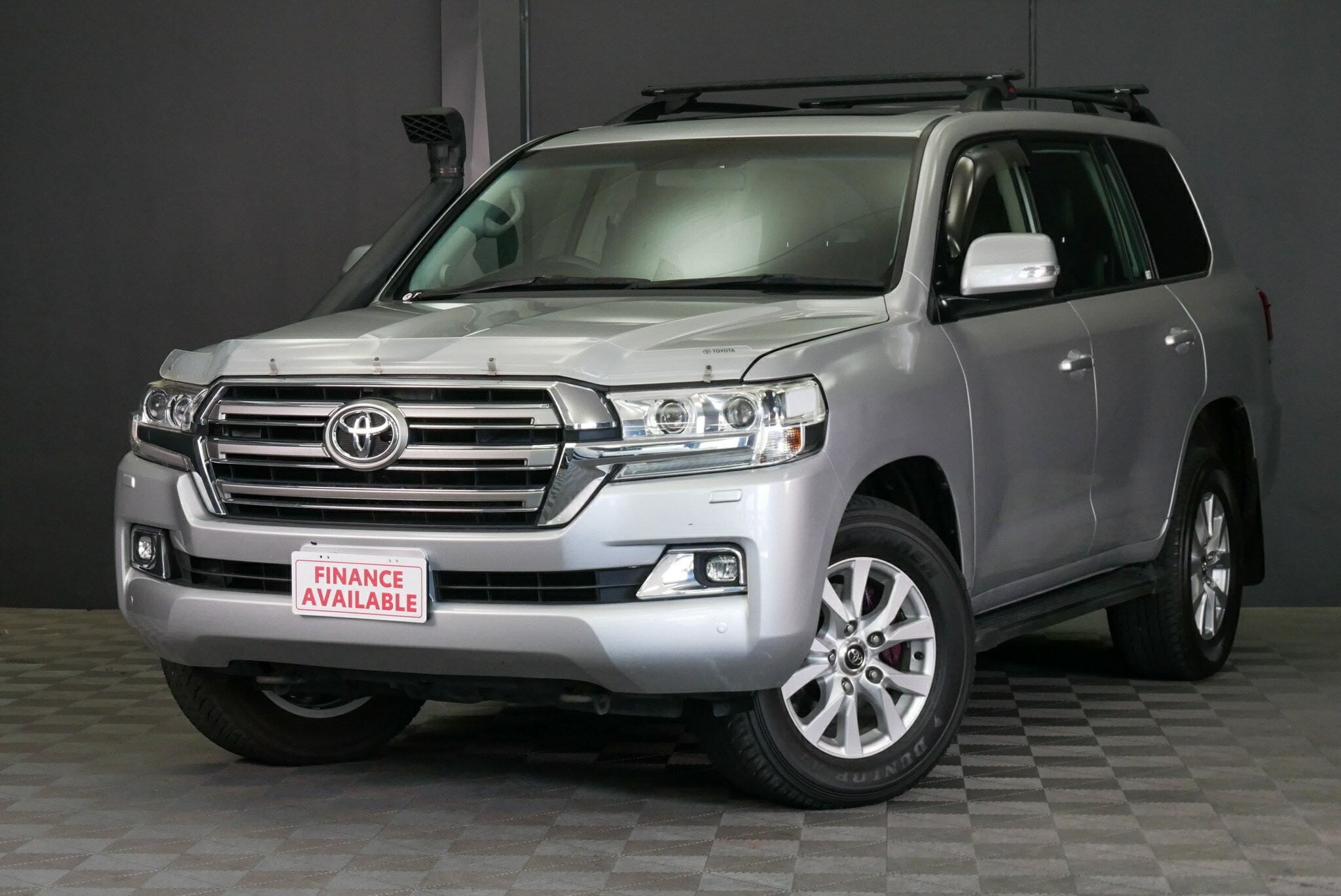 Toyota Landcruiser image 3