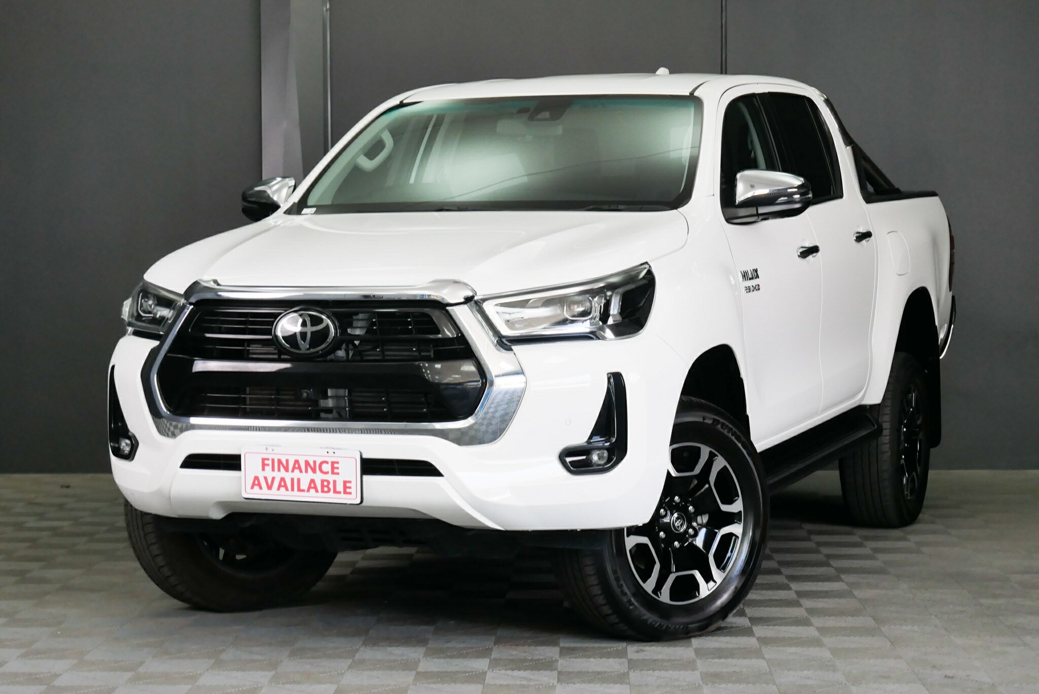 Toyota Hilux image 3