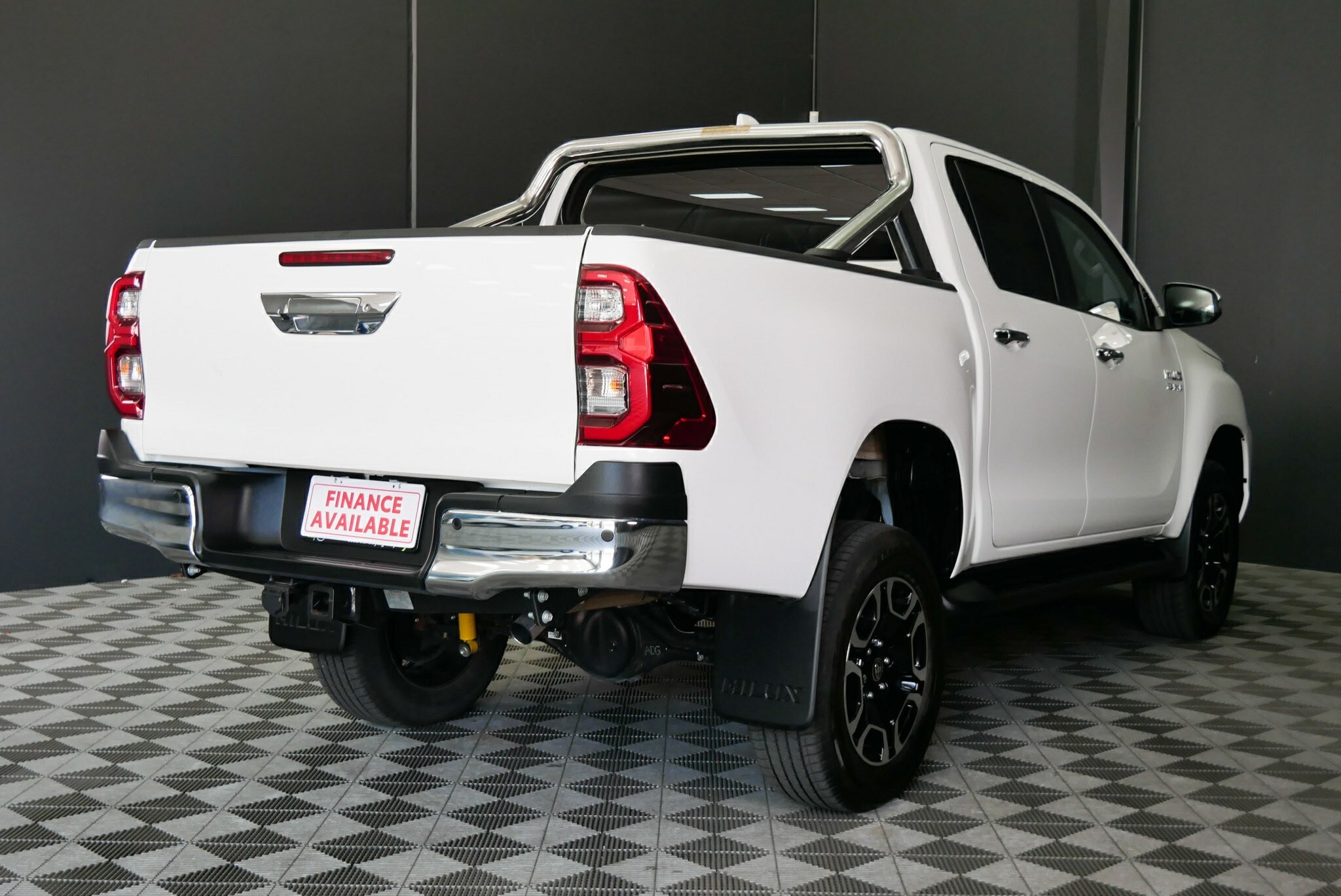 Toyota Hilux image 4
