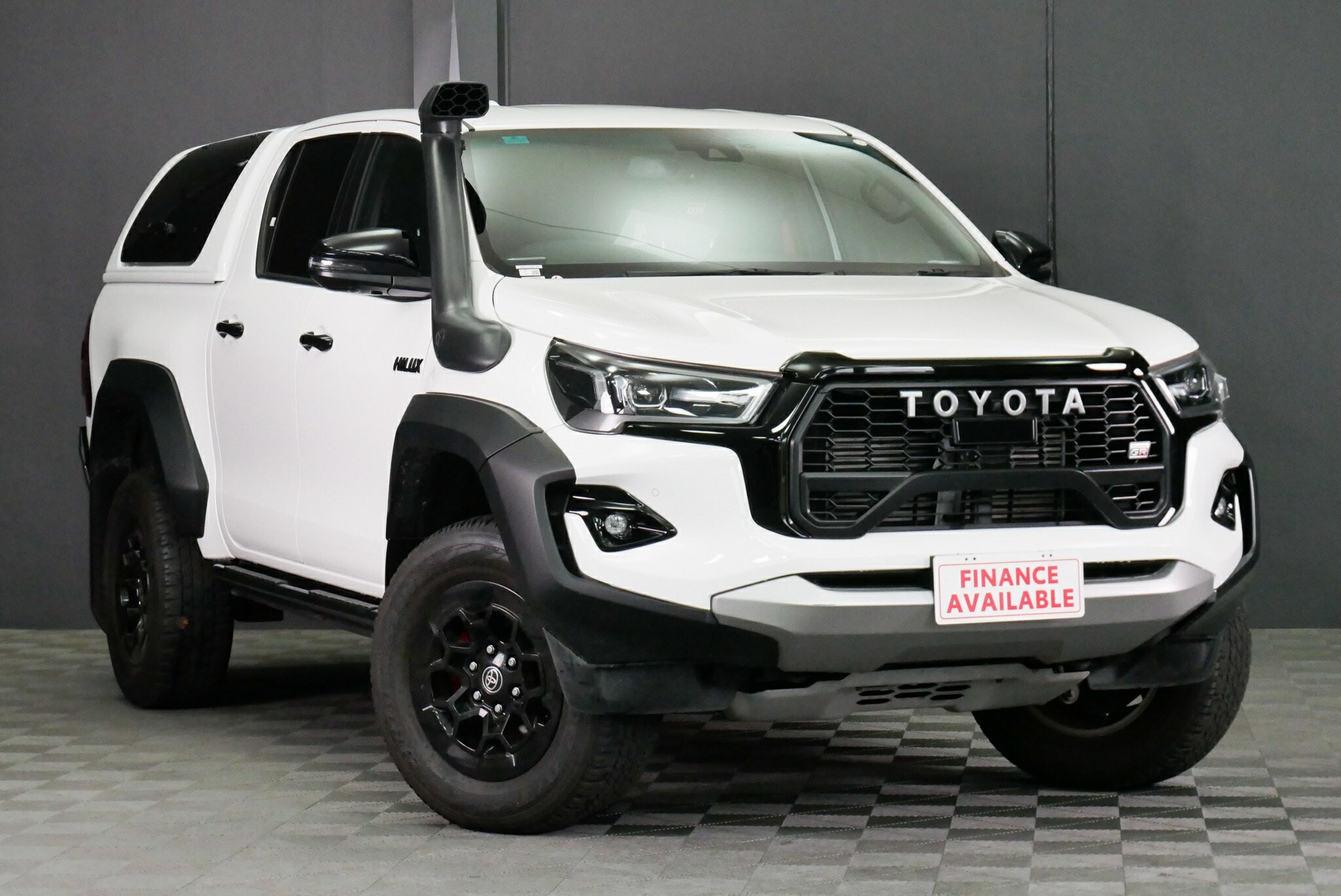 Toyota Hilux image 1