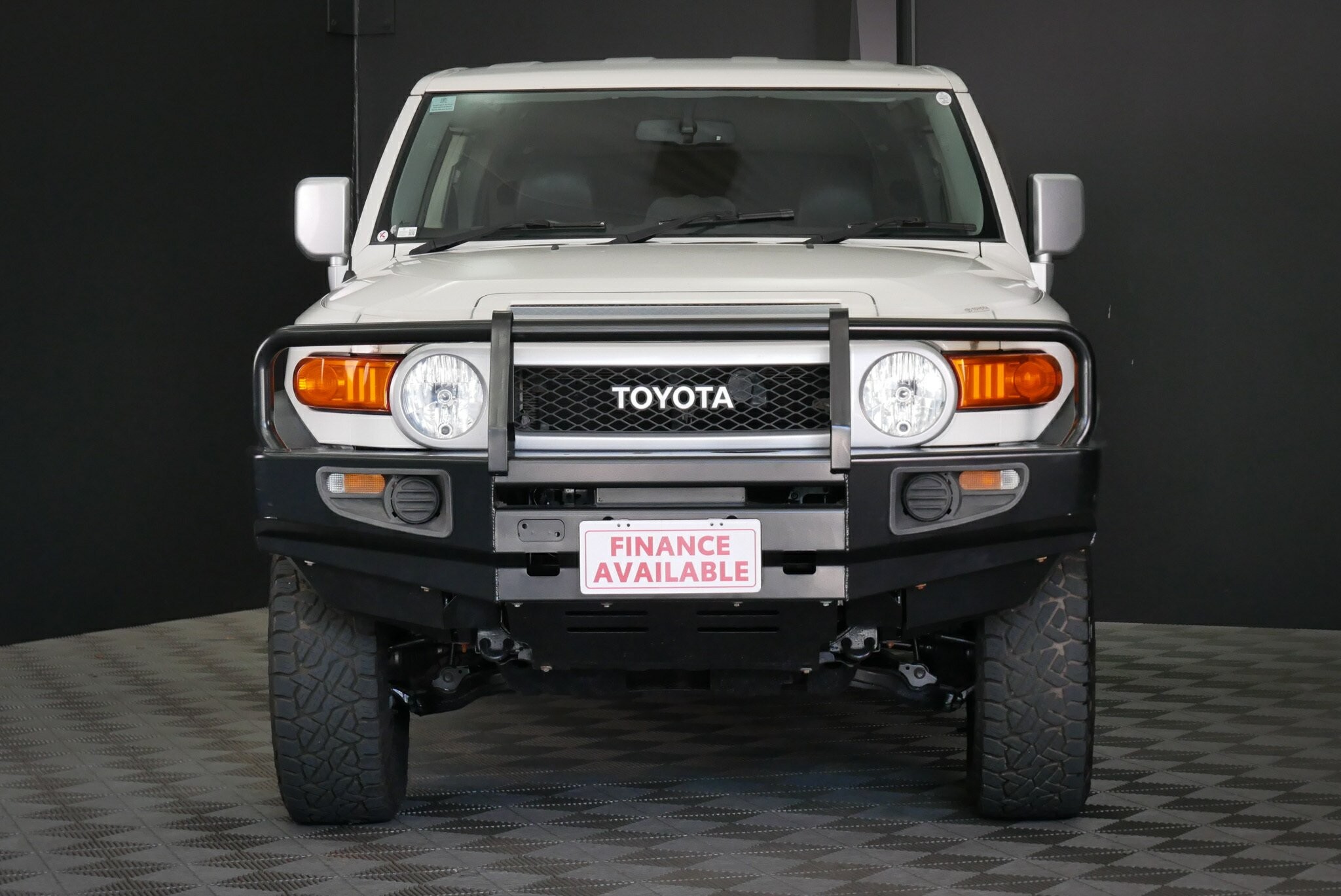 Toyota Fj Cruiser image 2