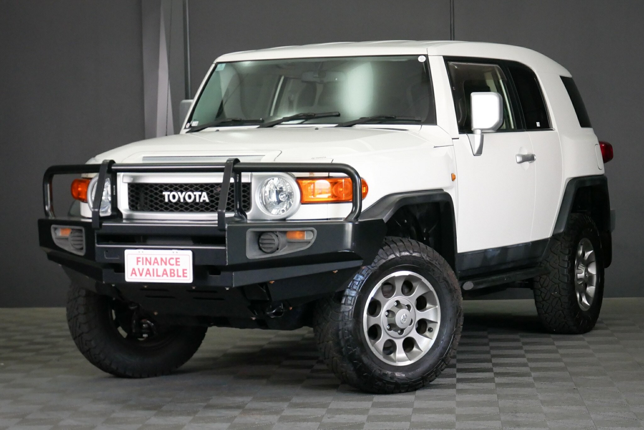 Toyota Fj Cruiser image 3