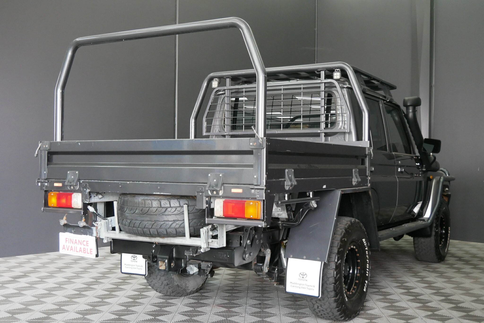Toyota Landcruiser image 3