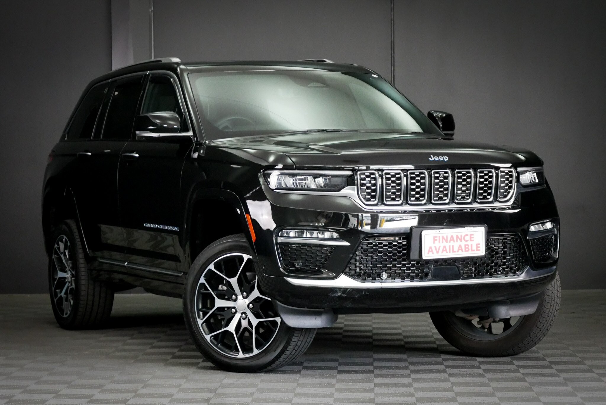Jeep Grand Cherokee image 1