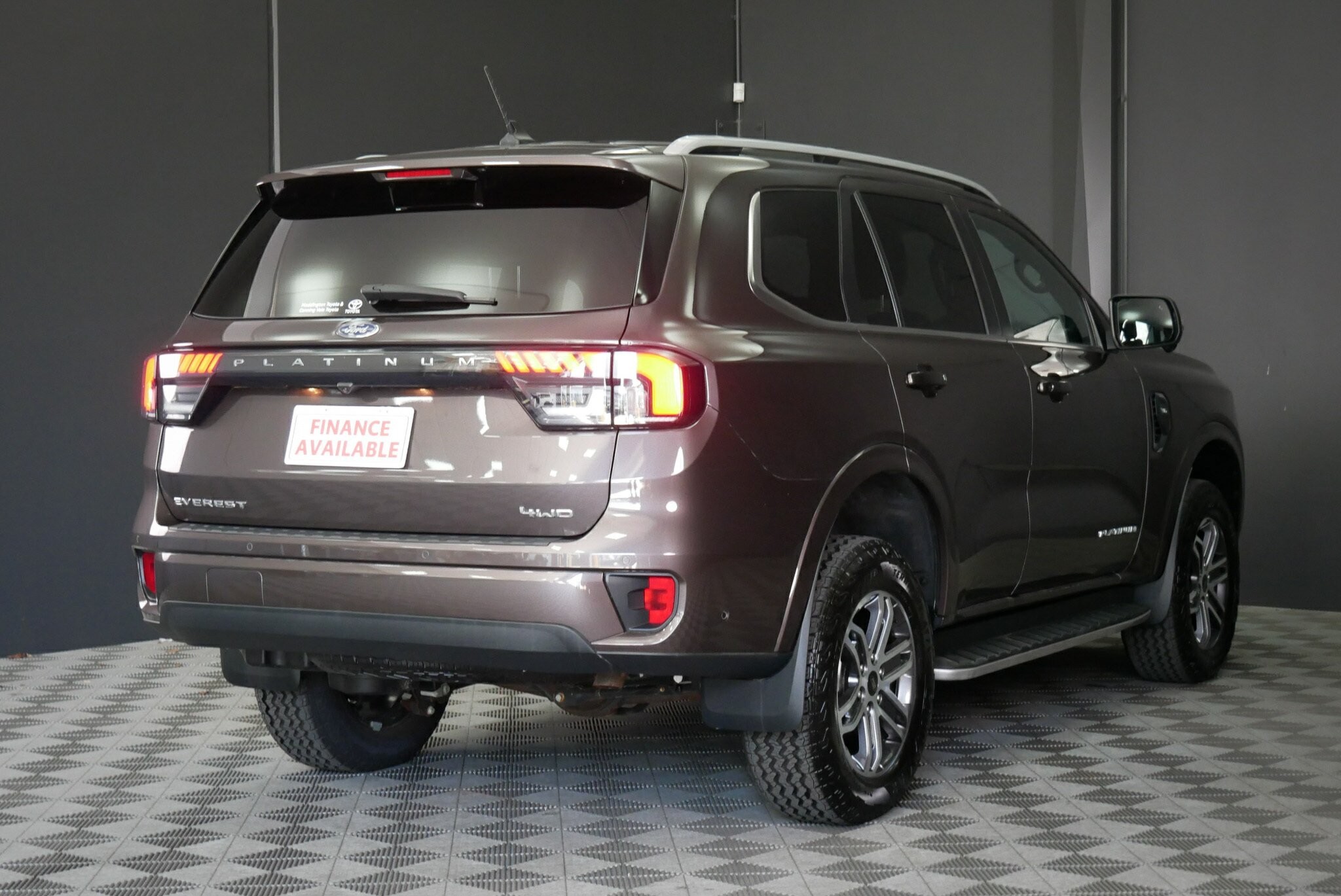 Ford Everest image 4