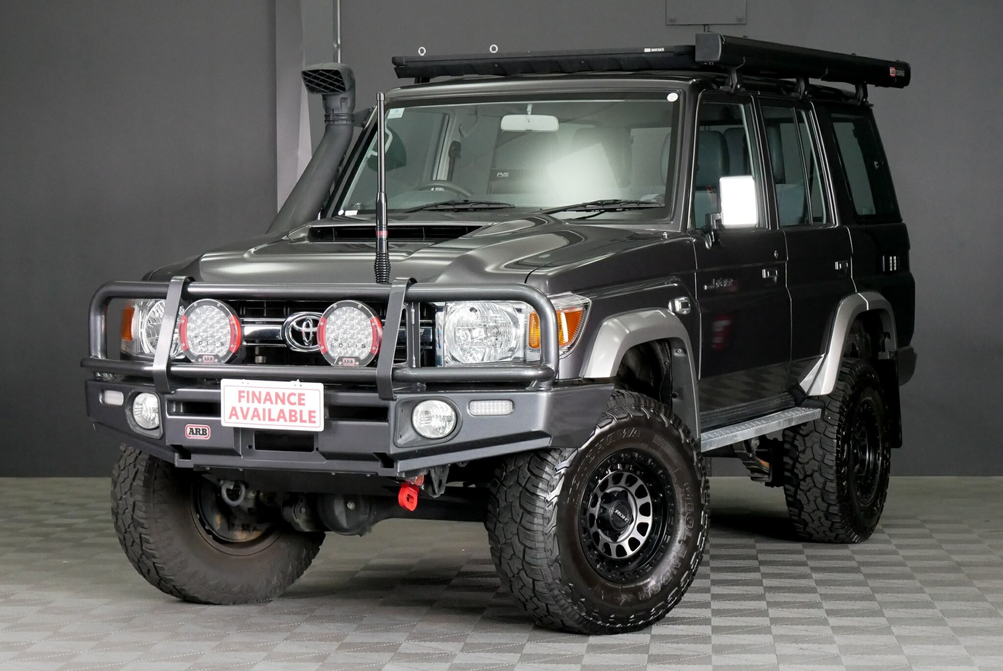 Toyota Landcruiser image 3