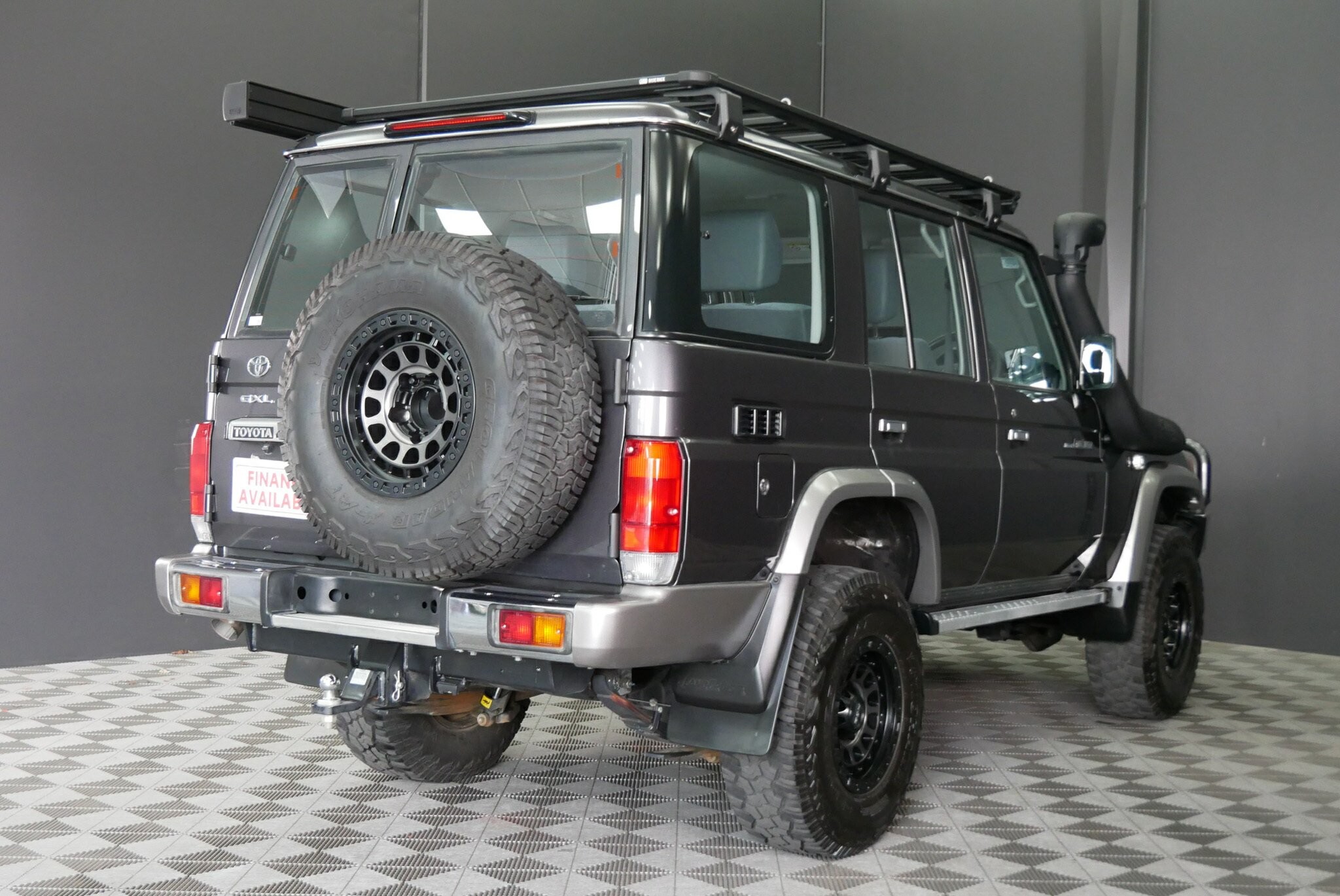 Toyota Landcruiser image 4