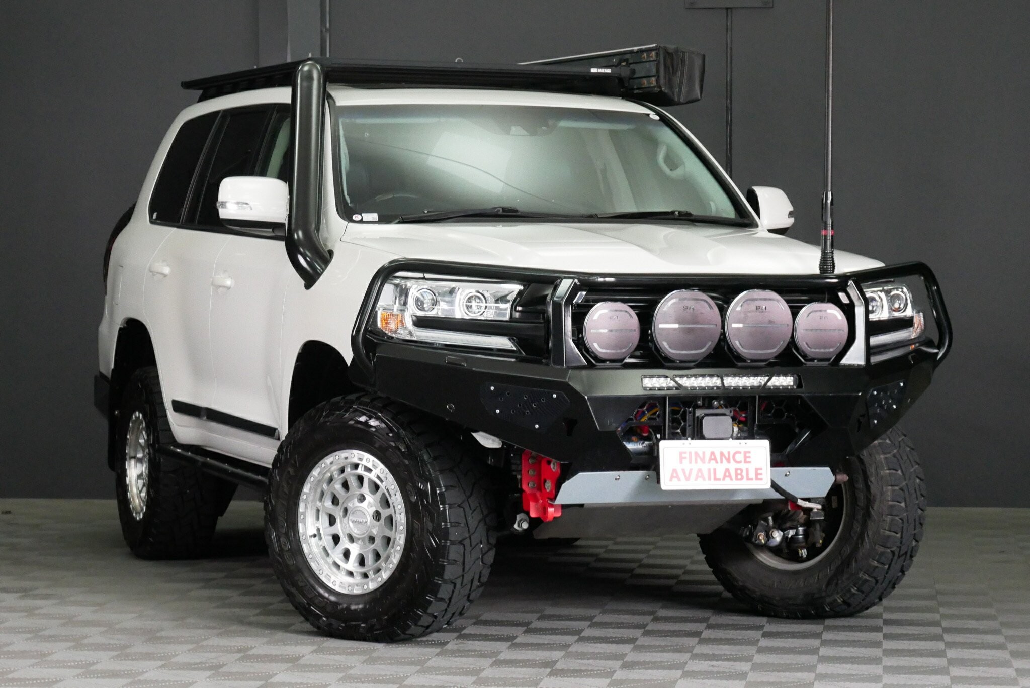 Toyota Landcruiser image 1