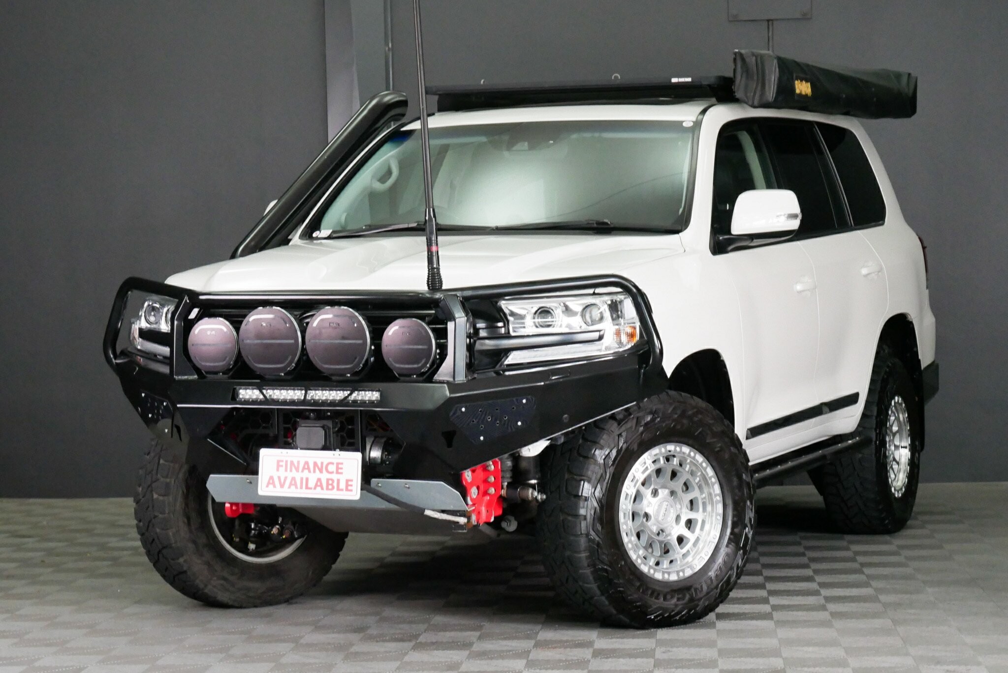 Toyota Landcruiser image 3