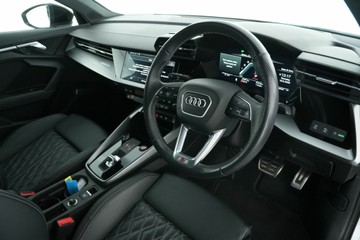 https://vehicle-cdn.autoleague.cloud/30640_U800054_15.jpg