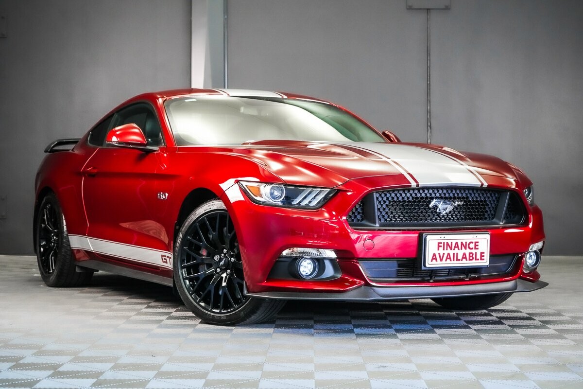 Ford Mustang image 1