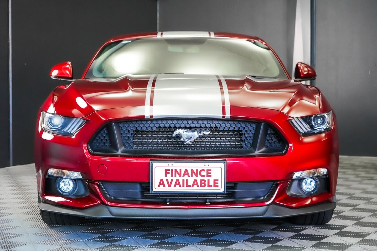 Ford Mustang image 3