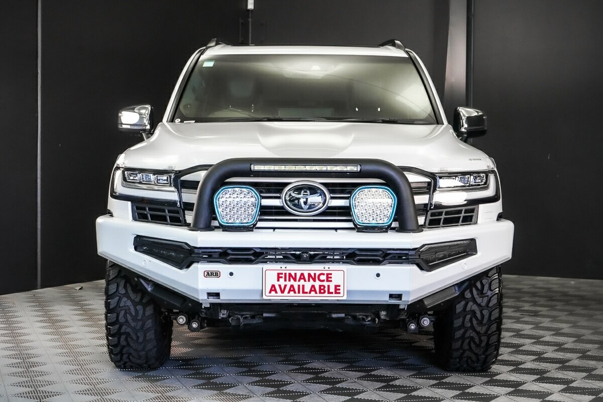 Toyota Landcruiser image 3