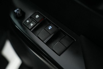 https://vehicle-cdn.autoleague.cloud/30641_10617094_14.jpg