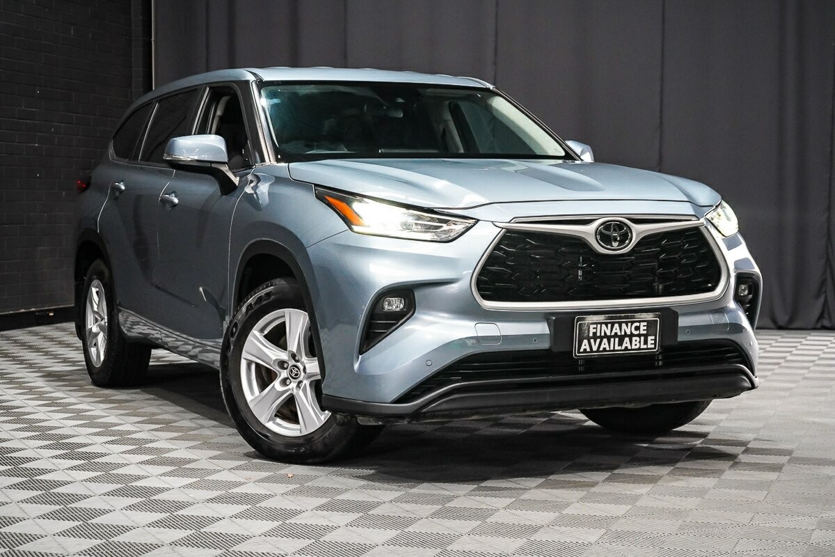 Toyota Kluger image 1