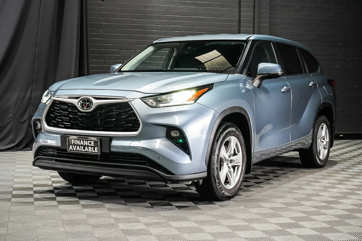 Toyota Kluger image 4