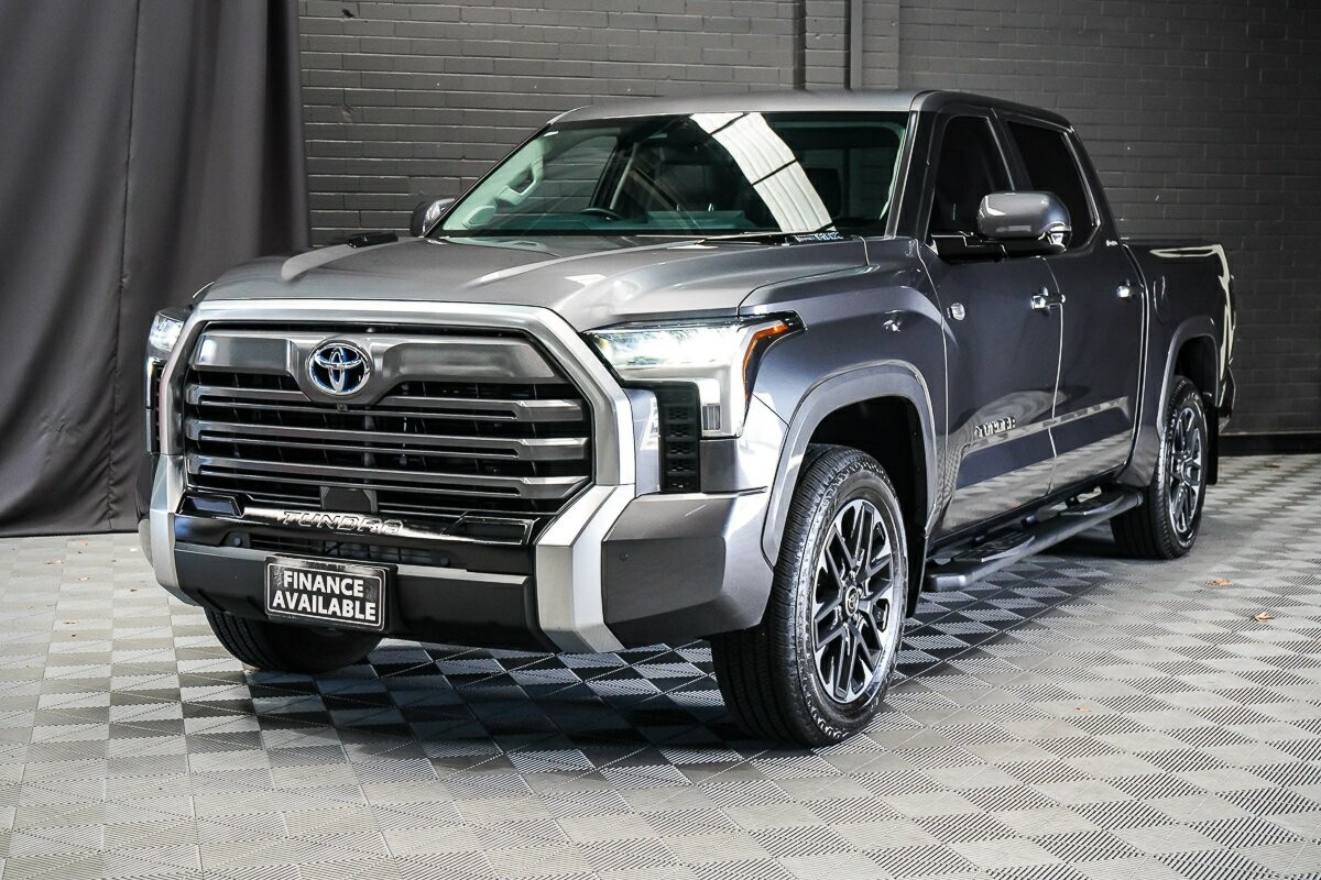 Toyota Tundra image 4