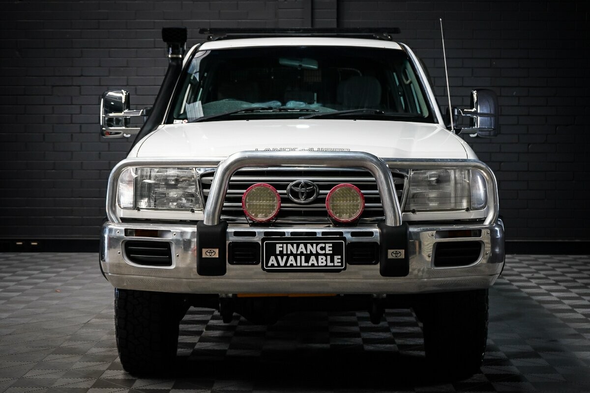 Toyota Landcruiser image 3