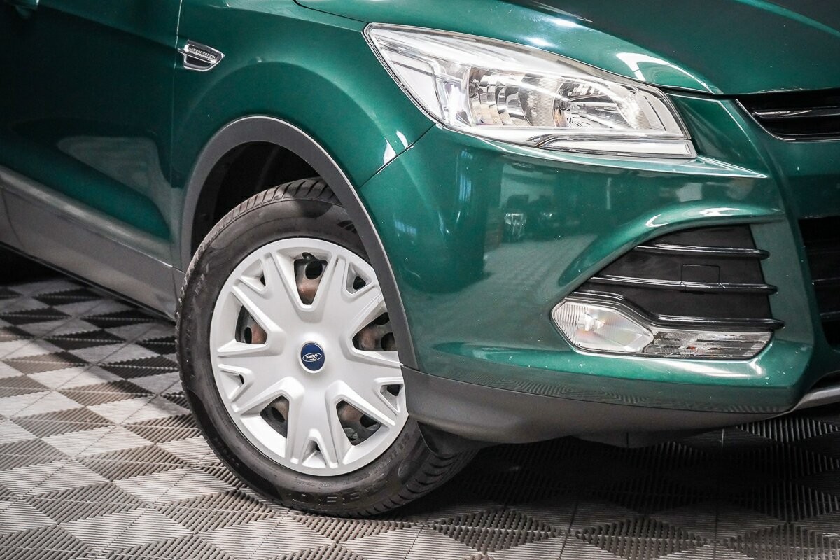 Ford Kuga image 2